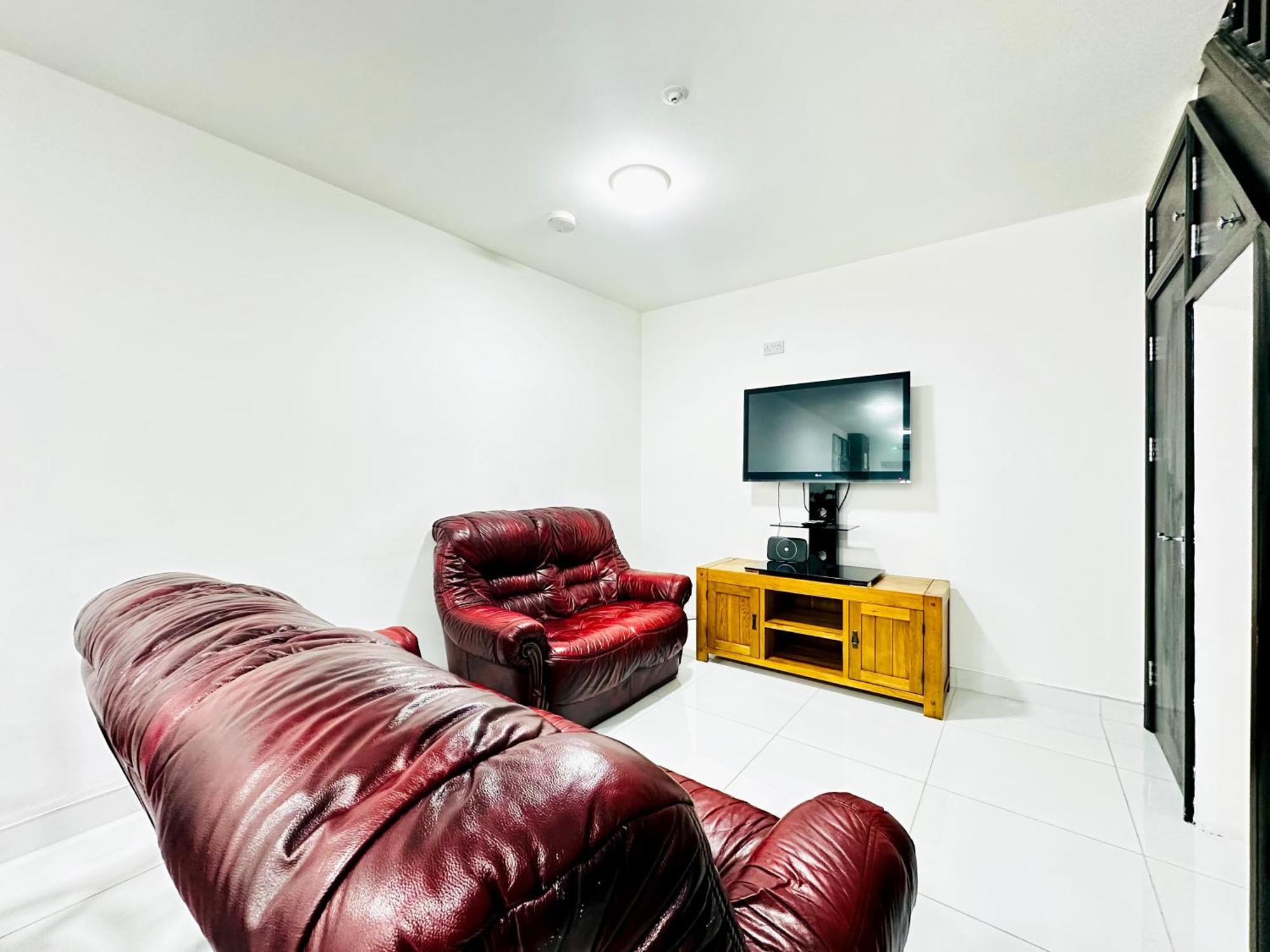 Appartement In East Ham, *
