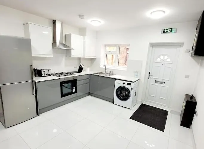 Apartment In East Ham, London